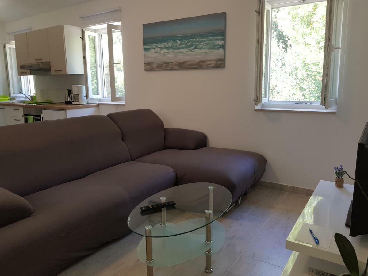 Apartment Zdenka Veli Losinj Ngoại thất bức ảnh