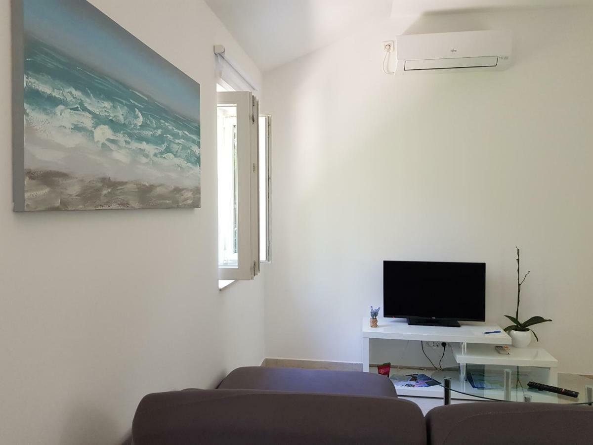 Apartment Zdenka Veli Losinj Ngoại thất bức ảnh