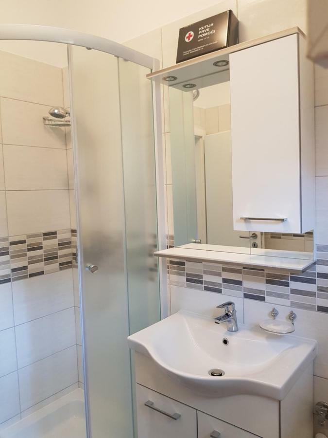Apartment Zdenka Veli Losinj Ngoại thất bức ảnh