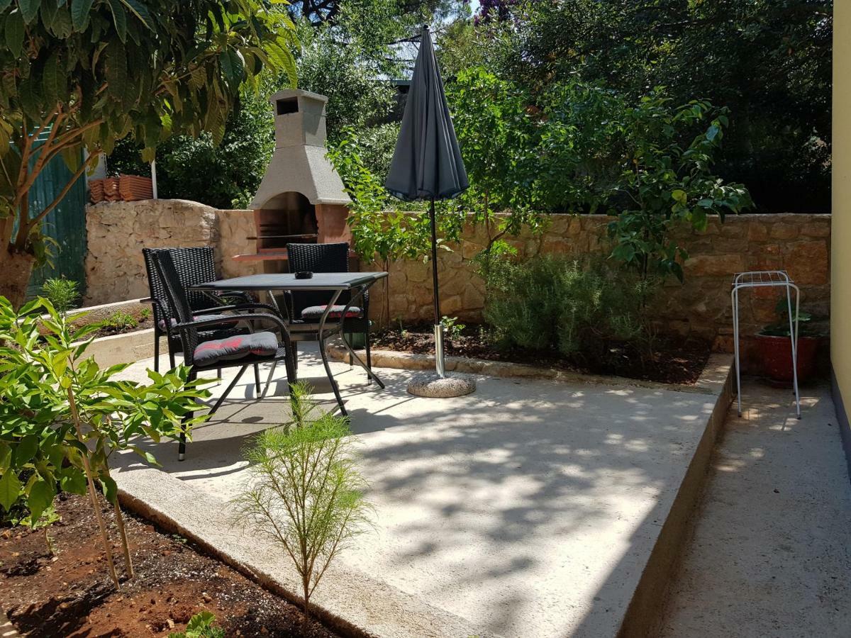 Apartment Zdenka Veli Losinj Ngoại thất bức ảnh